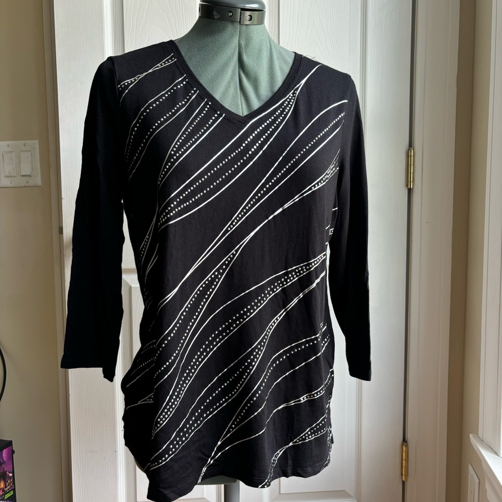Chico's Zenergy Top - Black and silver